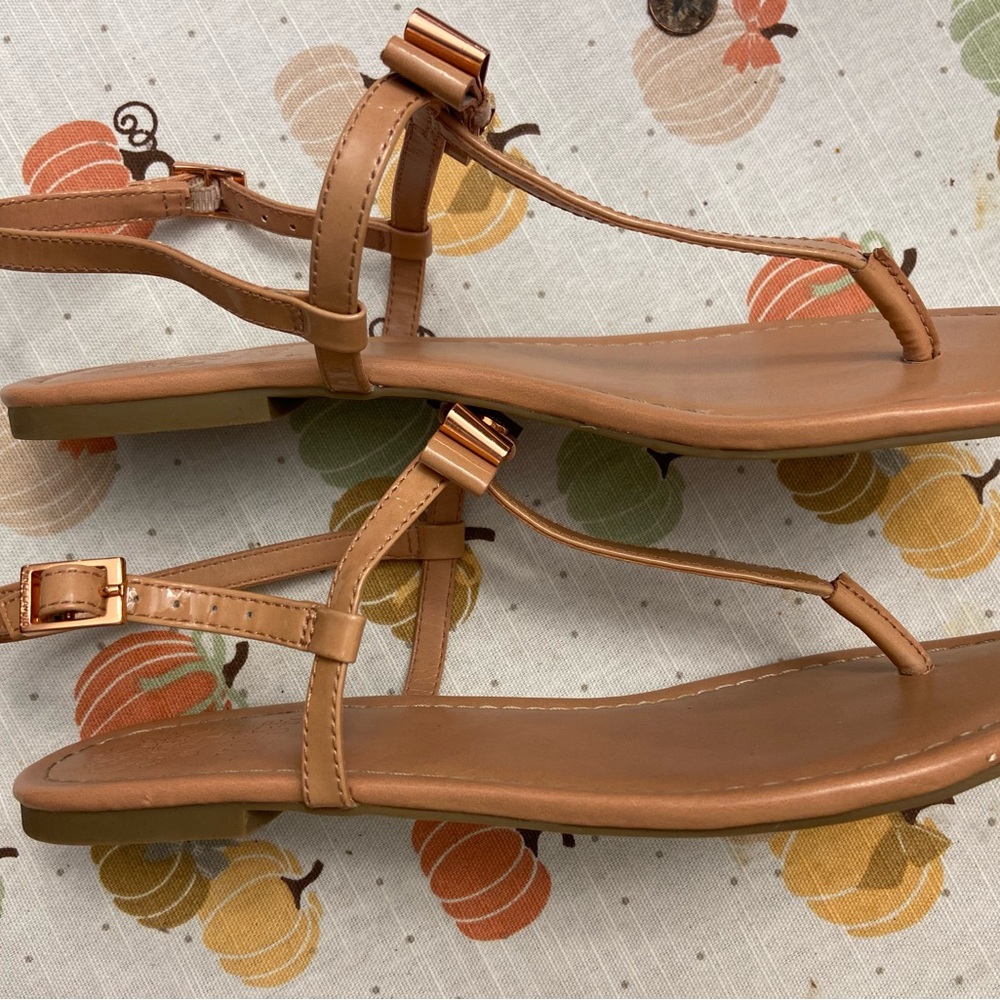 Vince Camuto Sandals NWOT - Picture 6 of 9